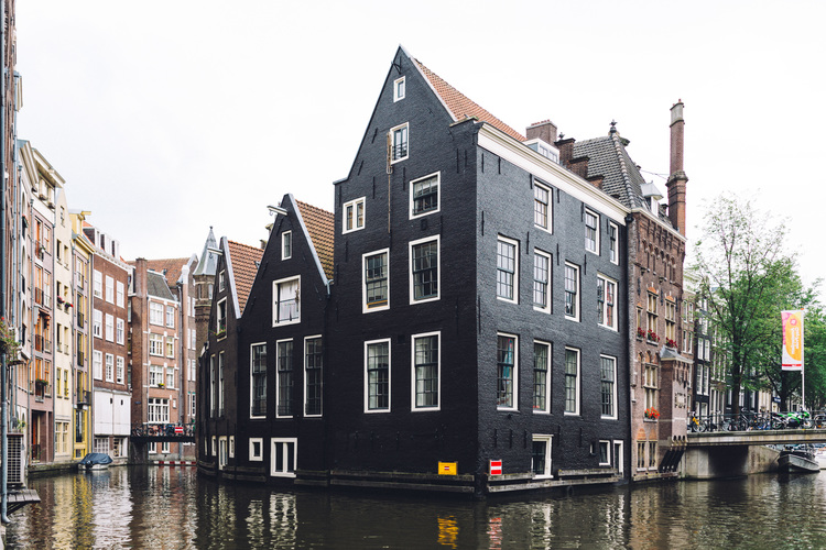 Photographer Q&A Series: Silvia in Amsterdam