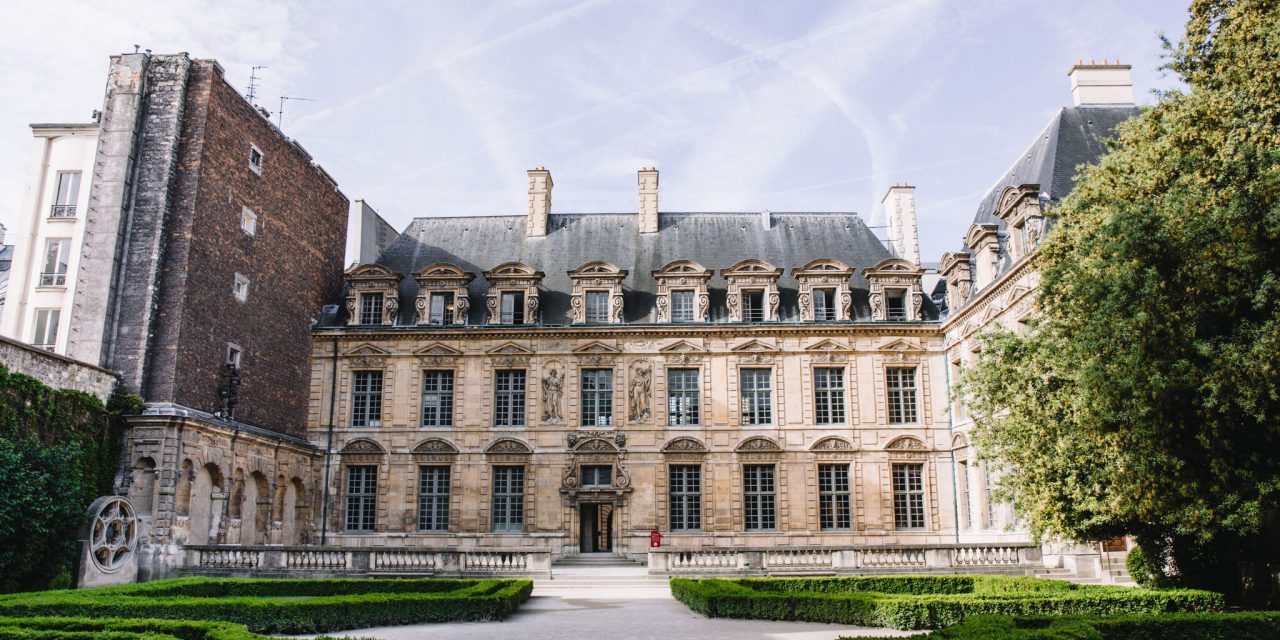 The 8 Most Instagram-worthy Places to Take Photos in Paris