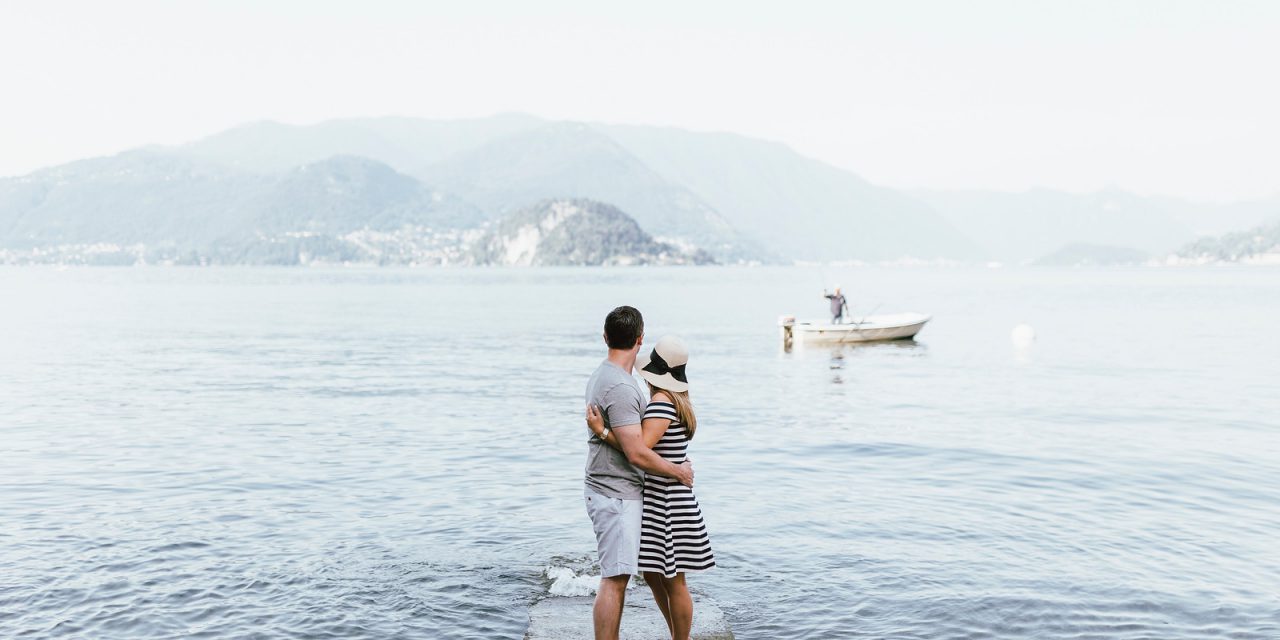 Why A Flytographer Gift Card Makes the Perfect Gift This Wedding Season