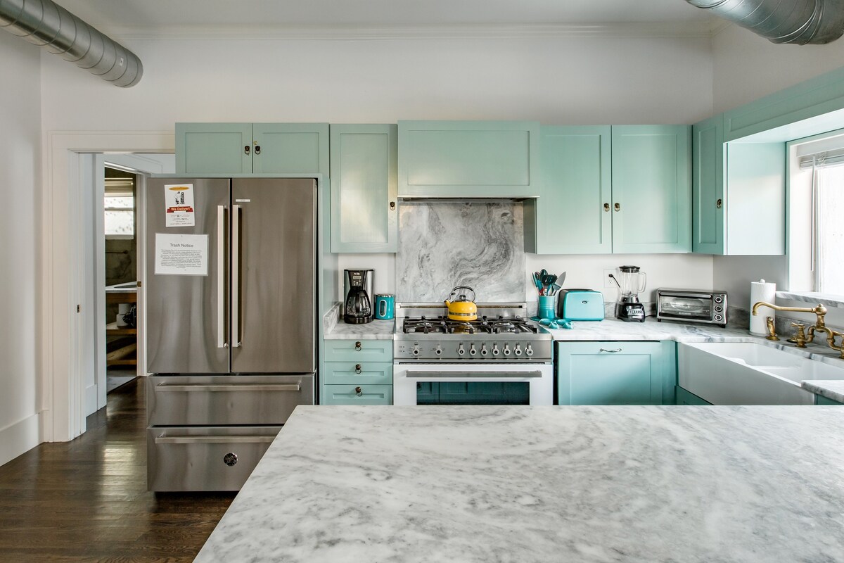 bachelorettes in Austin, Texas