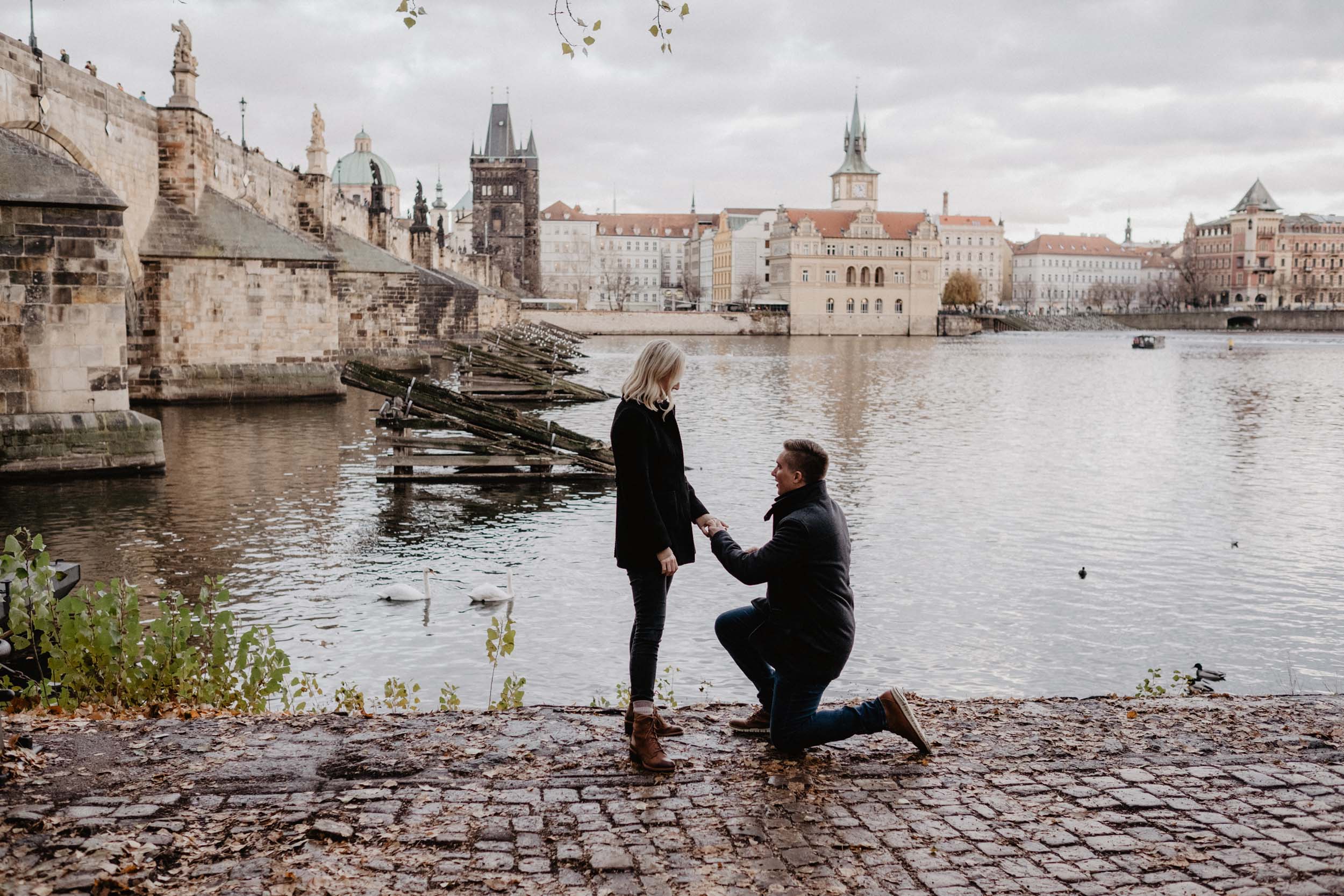 ’Tis the Season for a Magical Prague Proposal