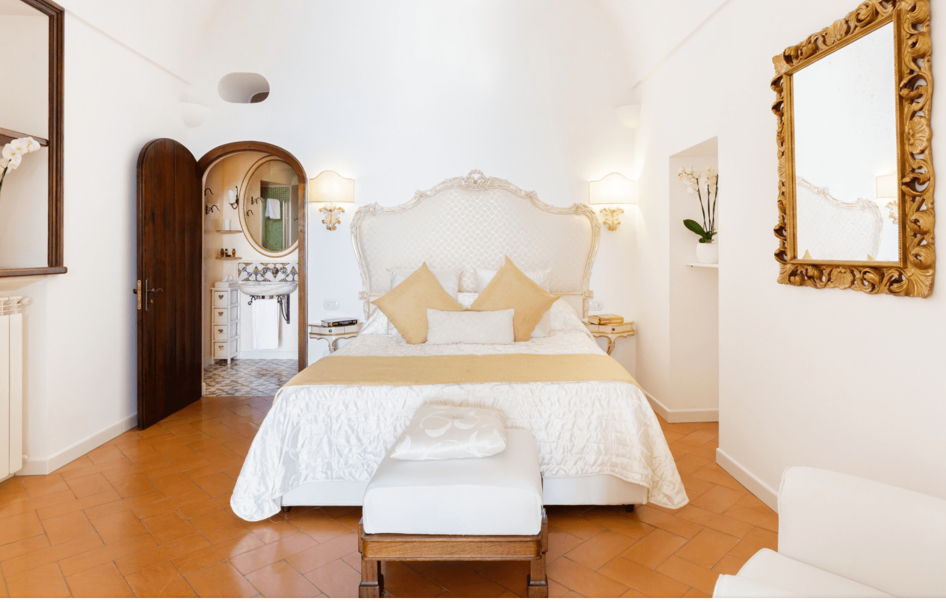 an image of an airbnb bedroom in Positano, Italy