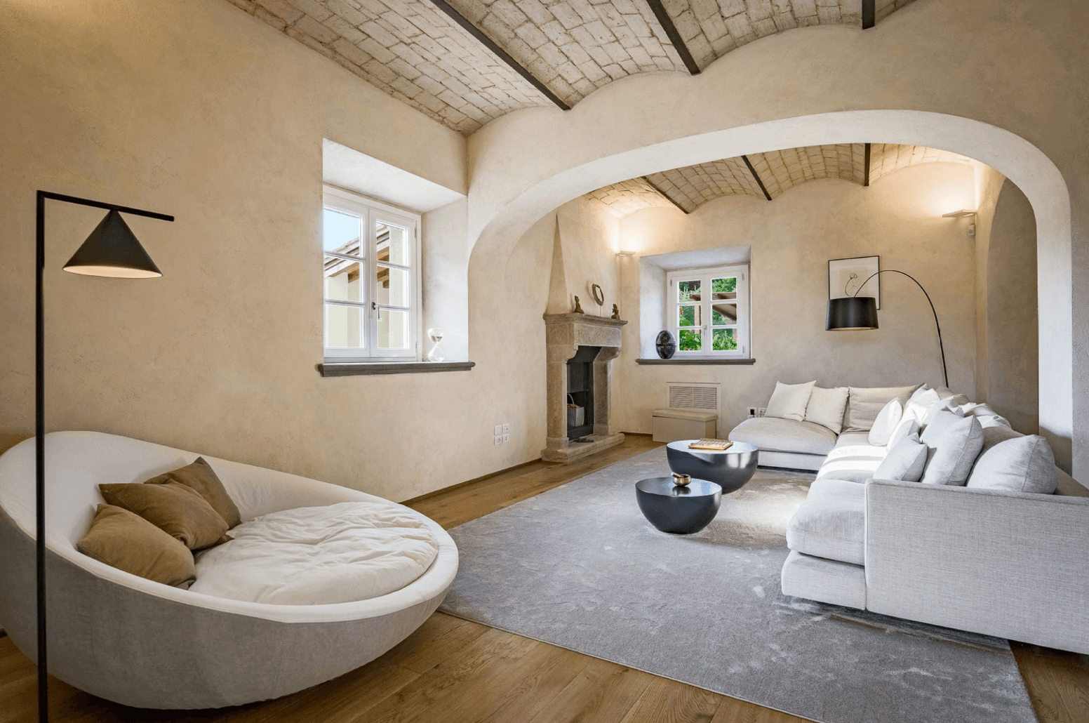 an image of the inside of an airbnb in Florence, Italy