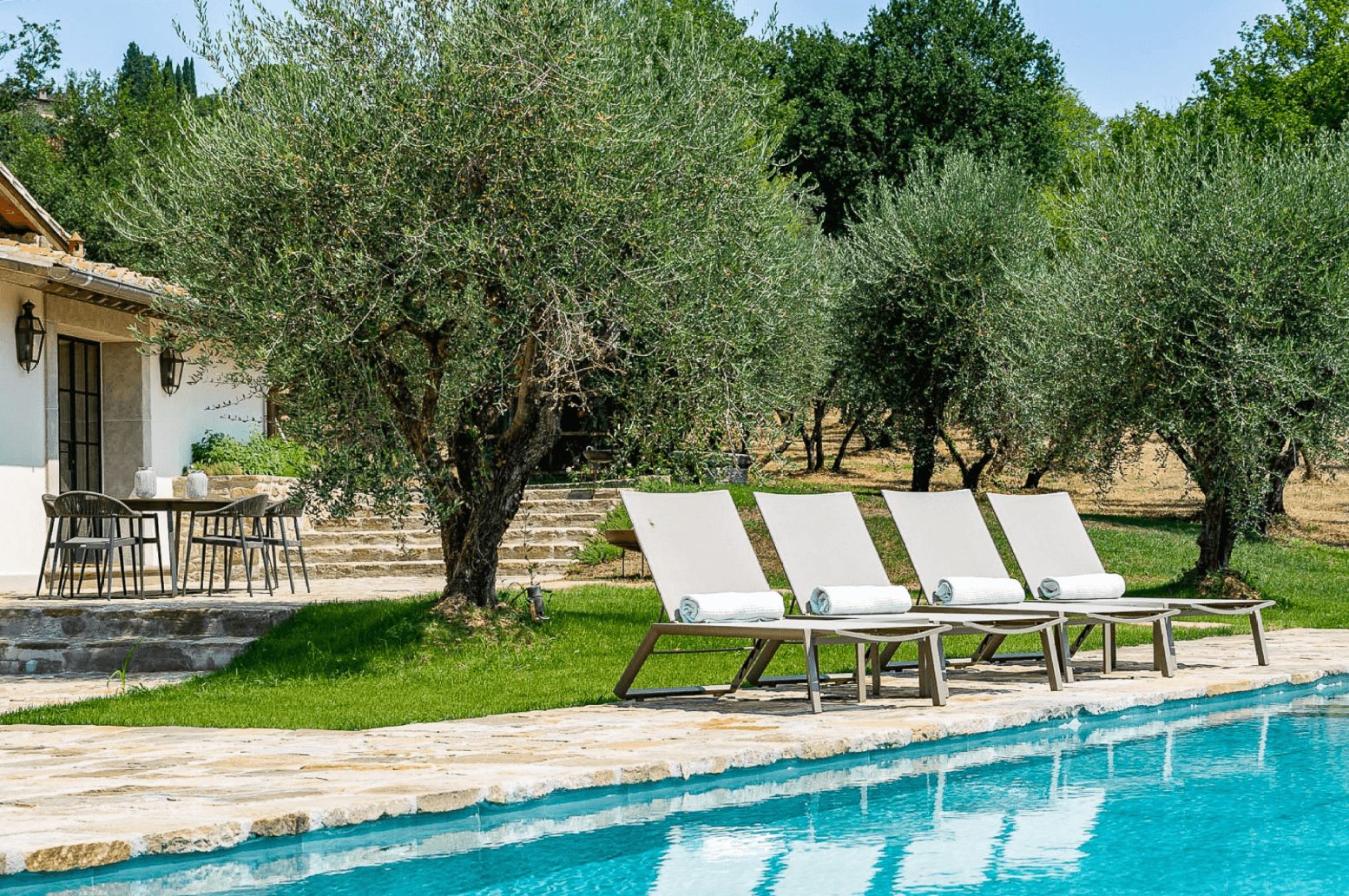 an image of the inside of an airbnb in Florence, Italy