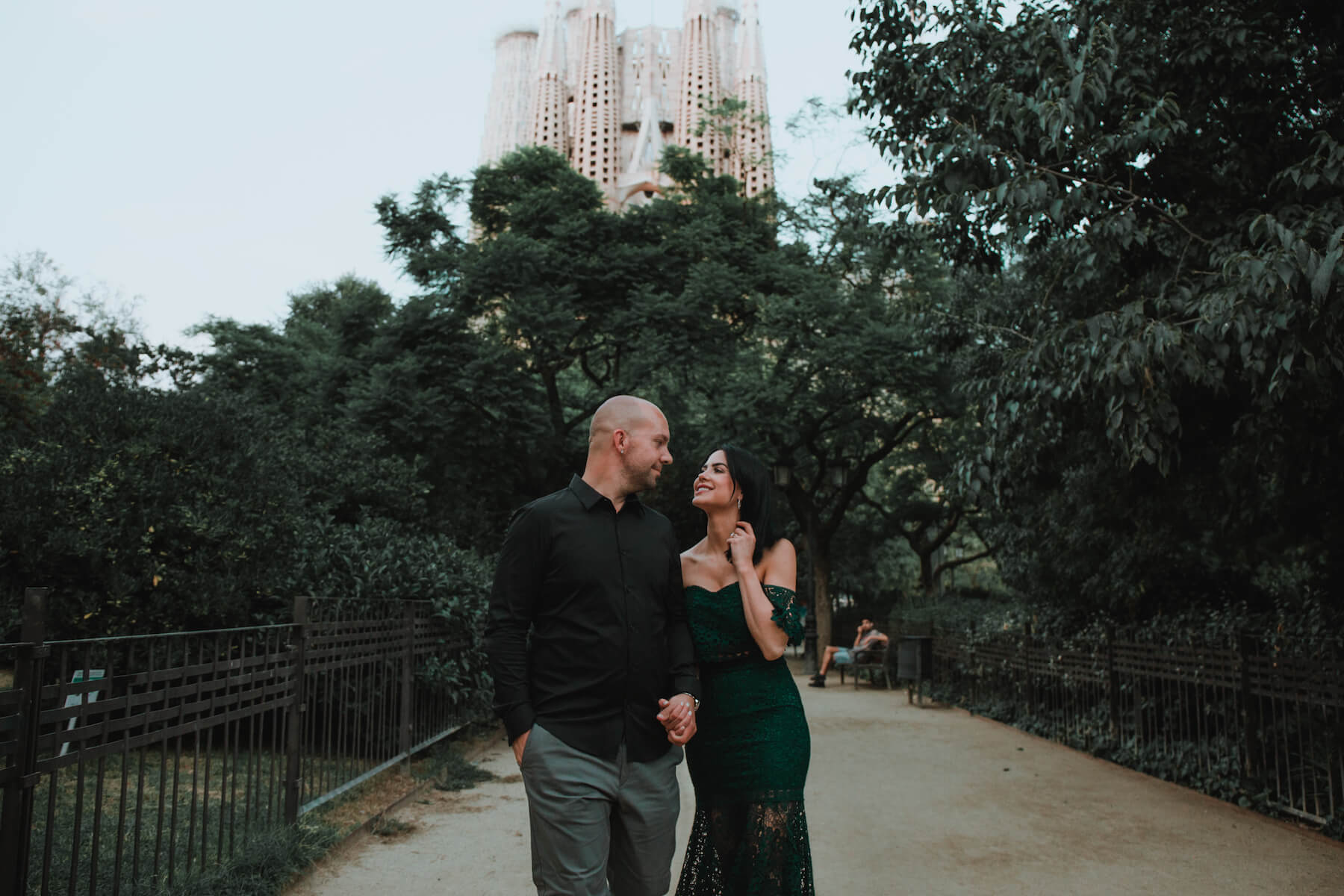 couples trip in Sagrada Familiar in Barcelona, Spain