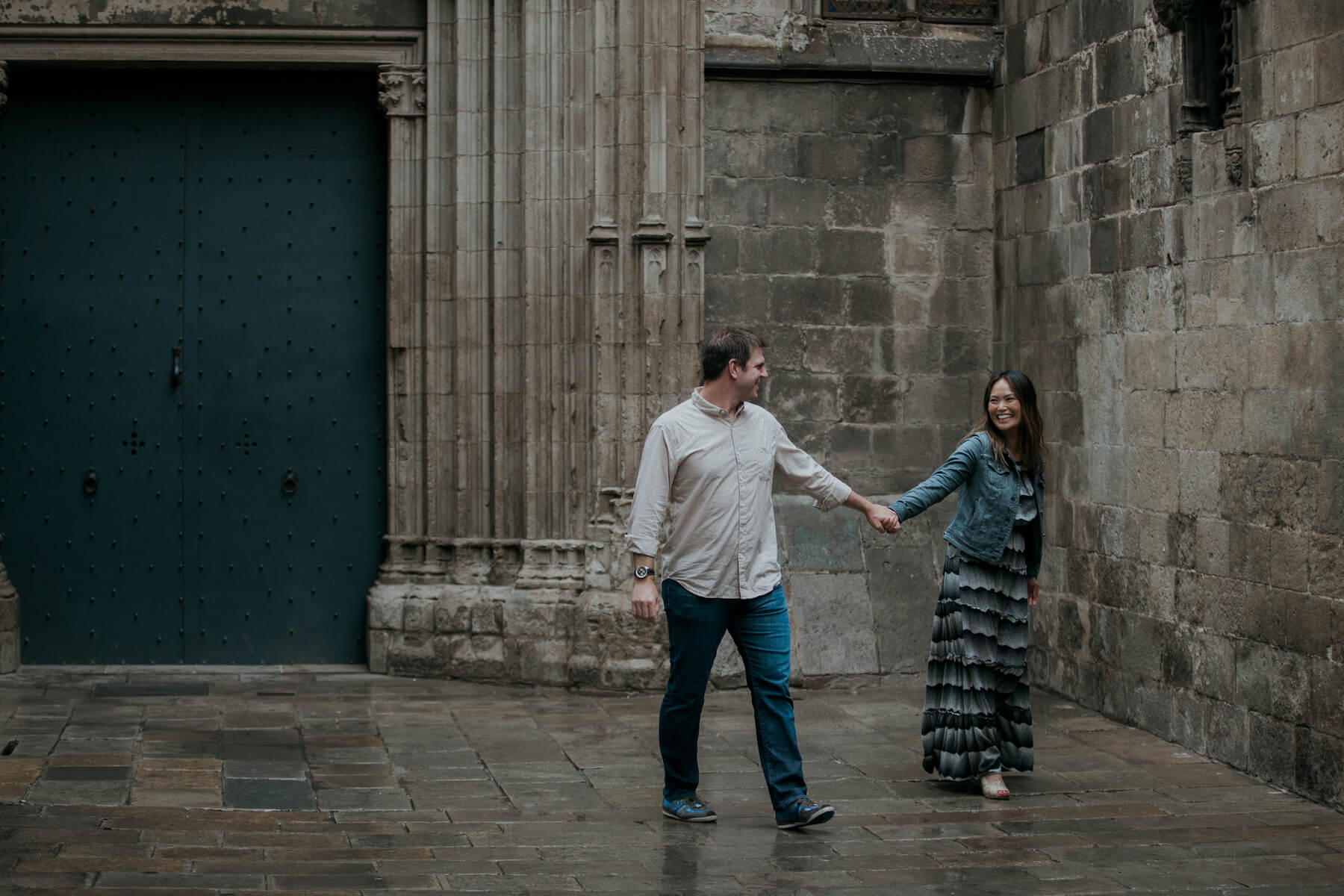 Couple trip in Gothic Quarter, Barcelona, Spain