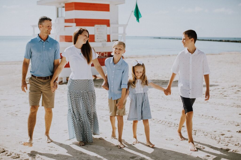 The Best Hot Weather Destinations for Your Family Vacation | Flytographer