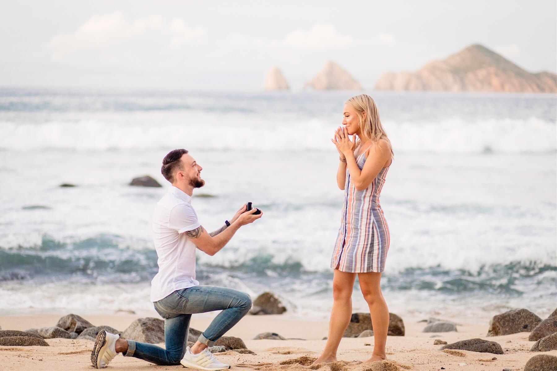 Couple vacation surprise proposal photoshoot in Cabo San Lucas Mexico