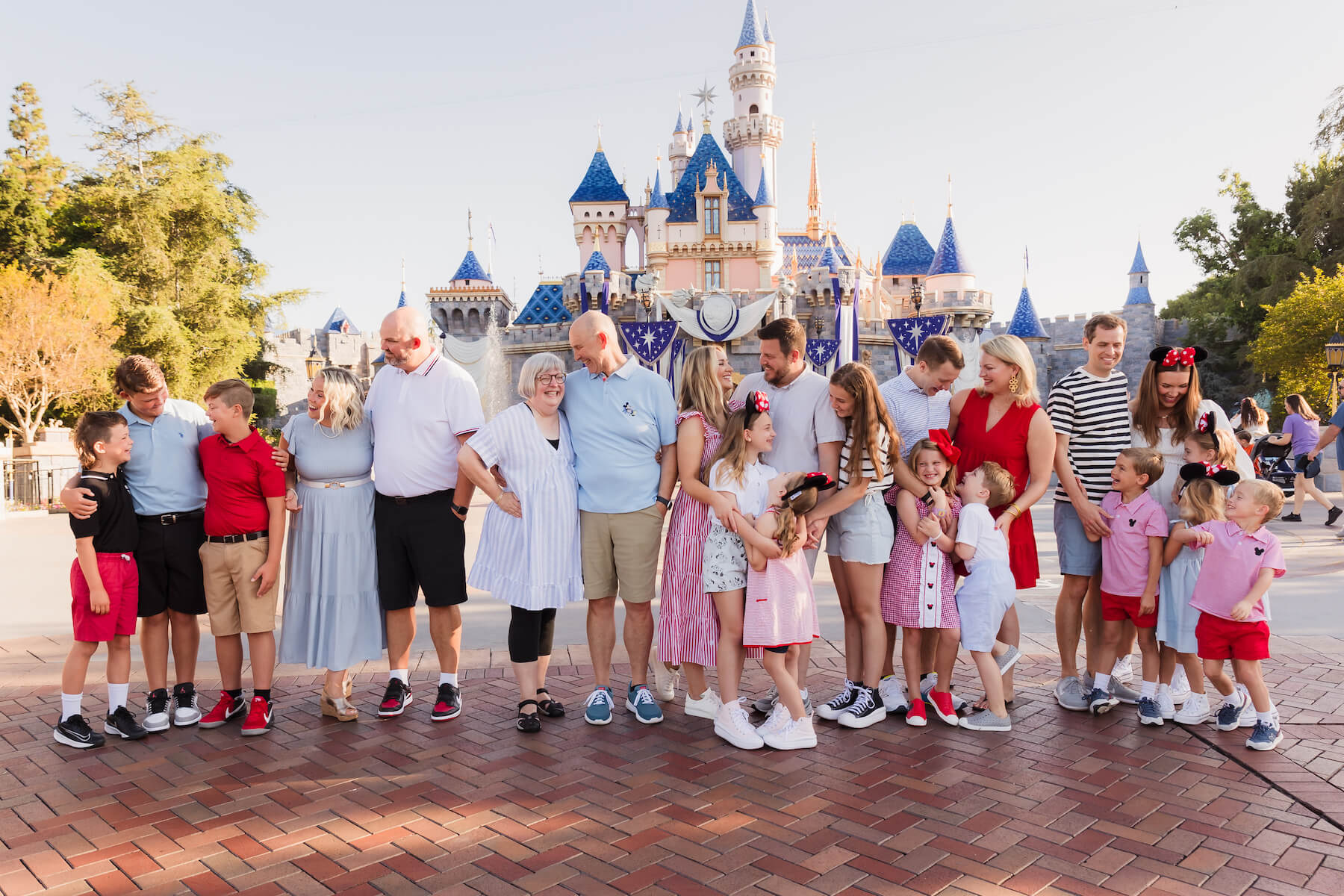 How to Easily Book a Disneyland Photographer