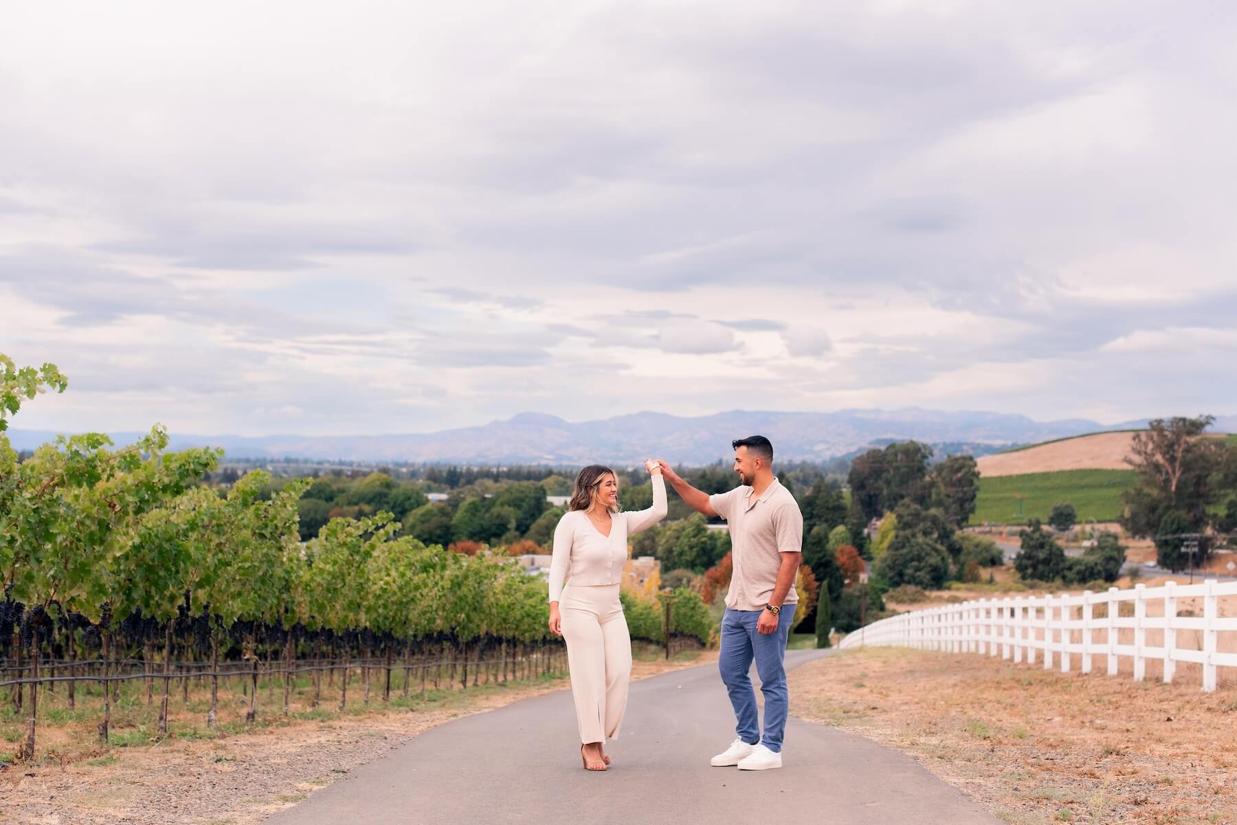 Style Guide: What to Wear to a Winery | Flytographer Style Guide: What to Wear to a Winery | Flytographer