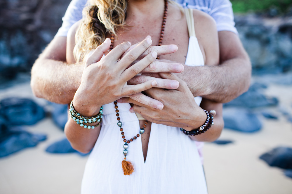 Vacation Photographer in Maui. Hawaii Vacation Photos. Flytographer. Romantic Photos in Maui