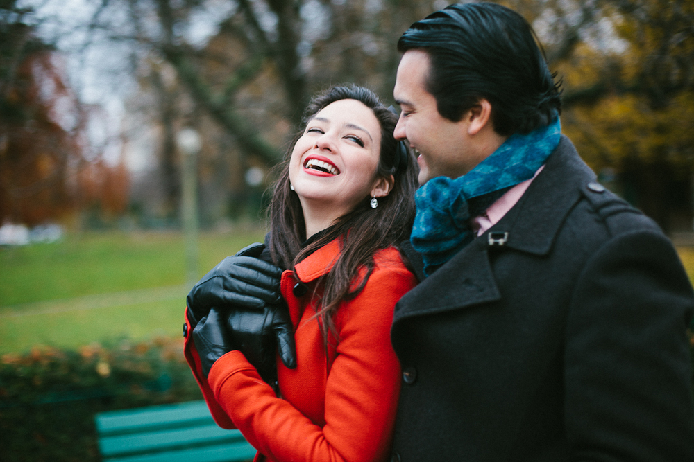 Anniversary Photos. Vacation Photographer in Paris. Flytographer