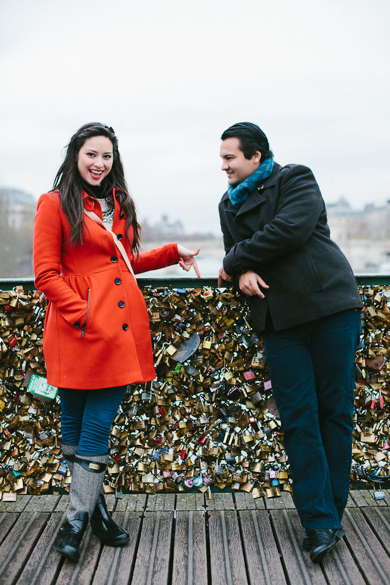 Anniversary Photos. Vacation Photographer in Paris. Flytographer