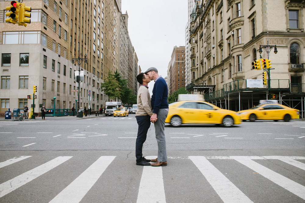  Jeff & Rem capture their Honeymoon souvenir in NYC 